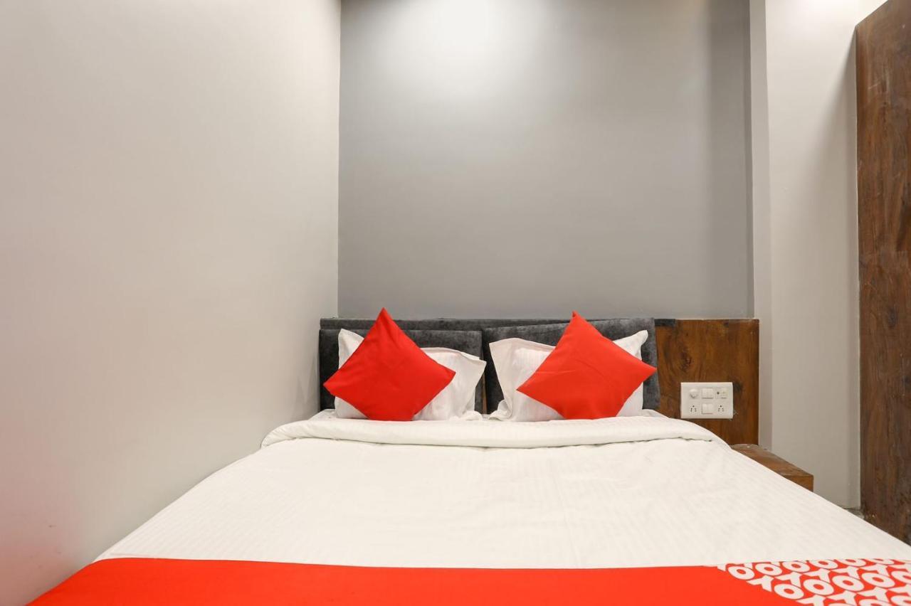 Hotel Shankar Ujjain Esterno foto