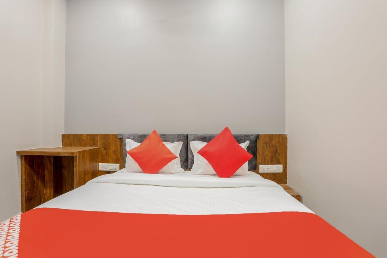 Hotel Shankar Ujjain Esterno foto