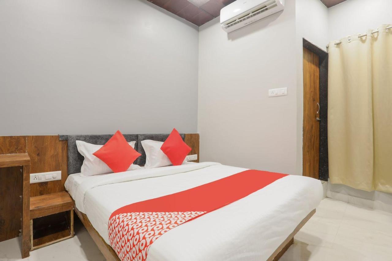 Hotel Shankar Ujjain Esterno foto