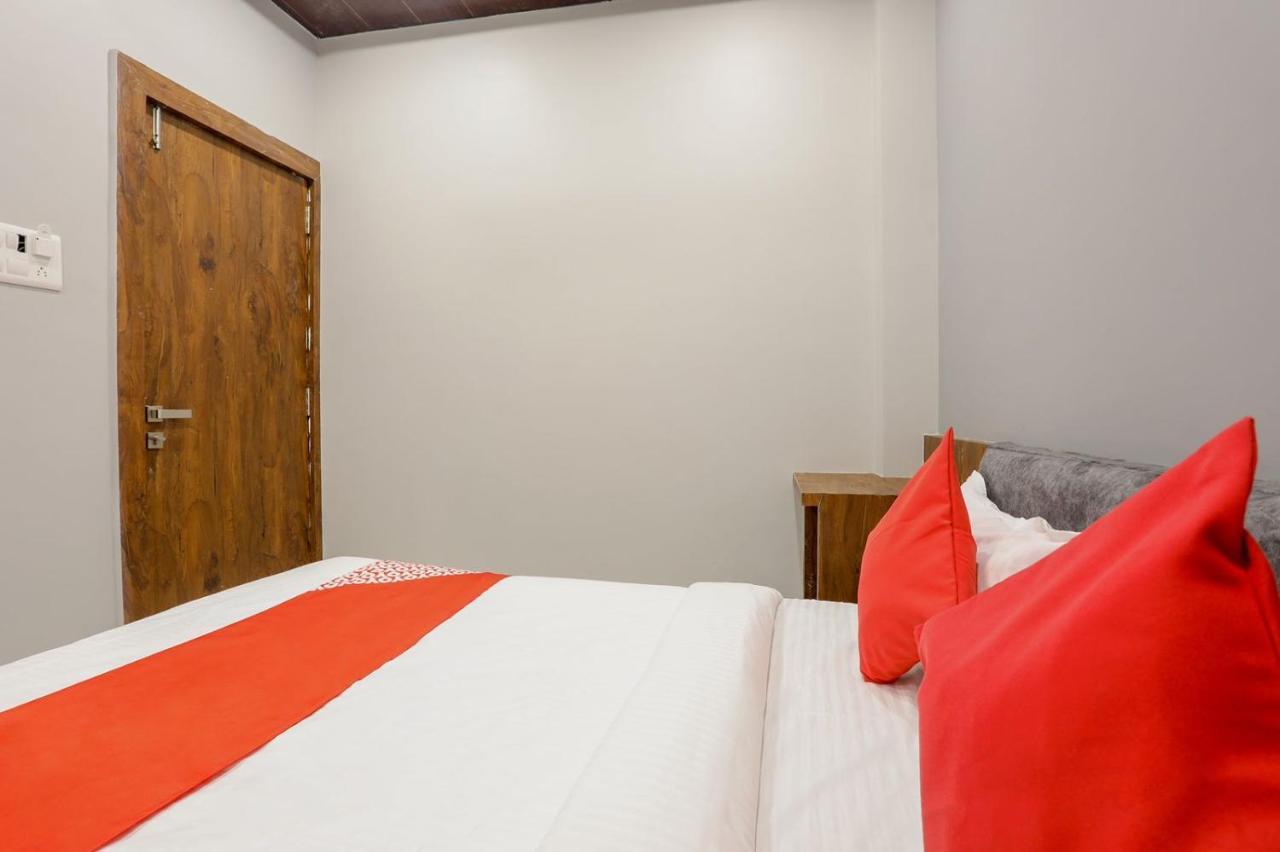 Hotel Shankar Ujjain Esterno foto