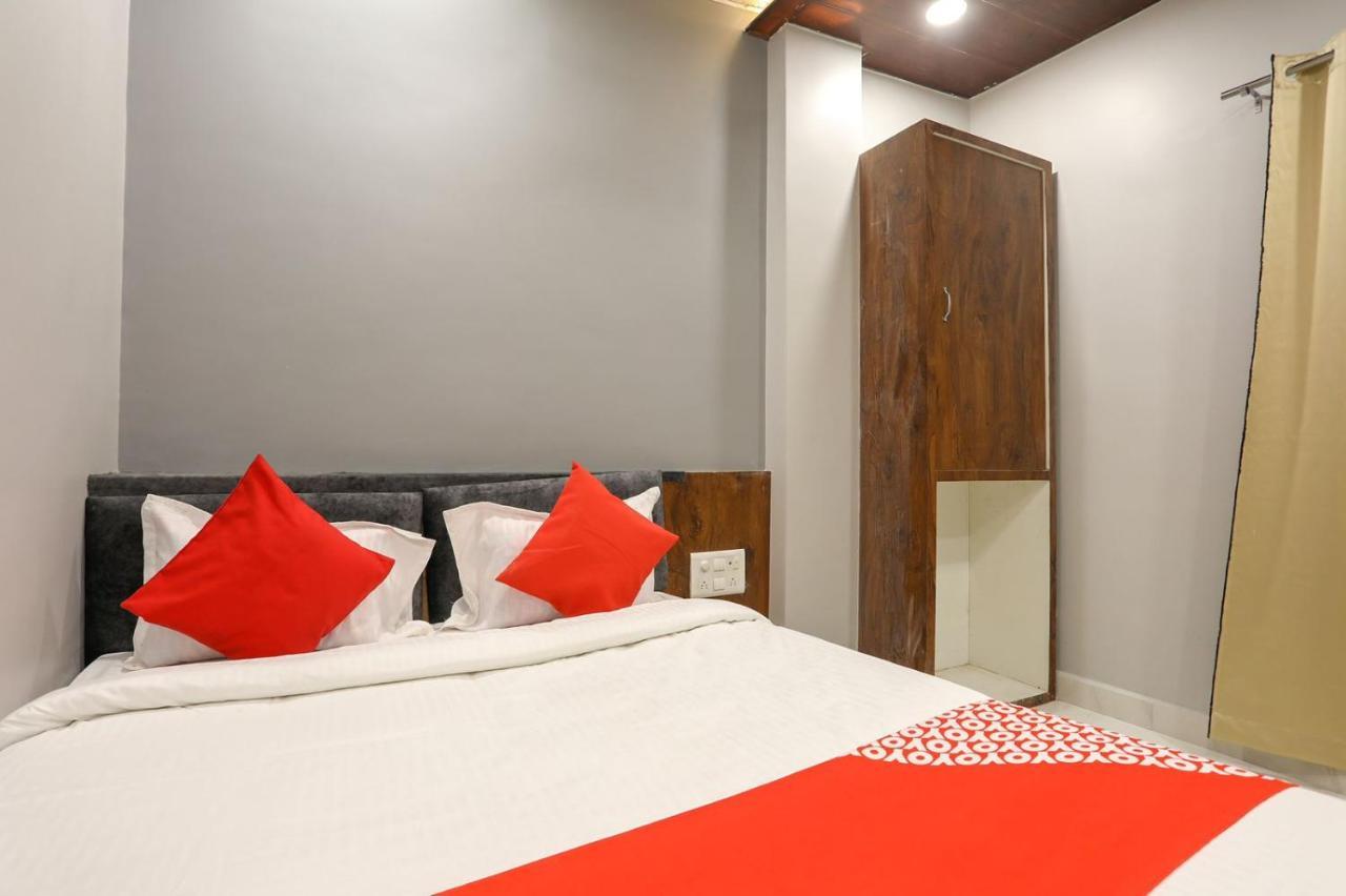 Hotel Shankar Ujjain Esterno foto